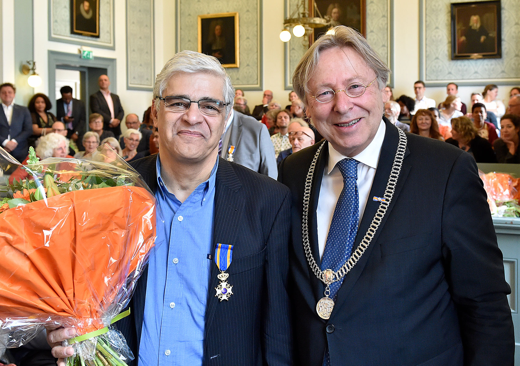 Prof. Nasser Kalantar-Nayestanaki and the mayor of Groningen, Peter den Oudsten