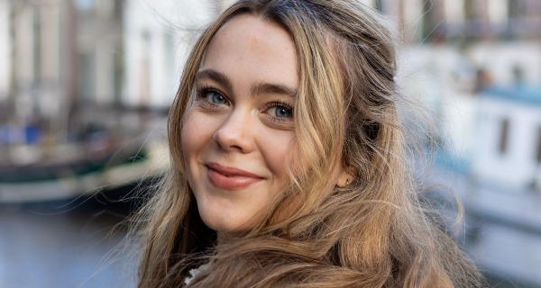Julia Theelen