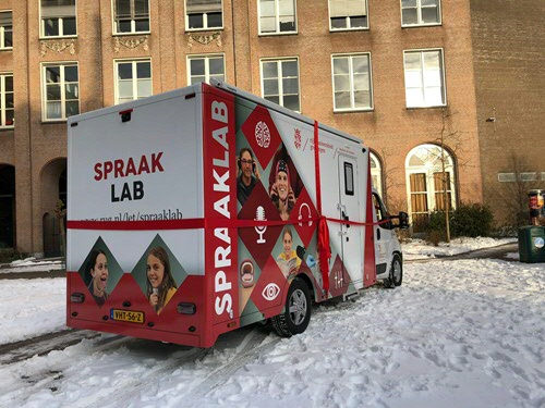 SPRAAKLAB - achterkantSPRAAKLAB - back