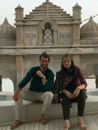 Wouter Levinga and Lena Tolboom at a Jaina temple in Gujarat