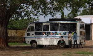 “Scientific Attitude Promotion Van” of the Indian Rationalist Organisation Maharashtra Andhashraddha Nirmulan Samiti (Organization for the Eradication of Superstition). Photograph by J. Quack, 2007