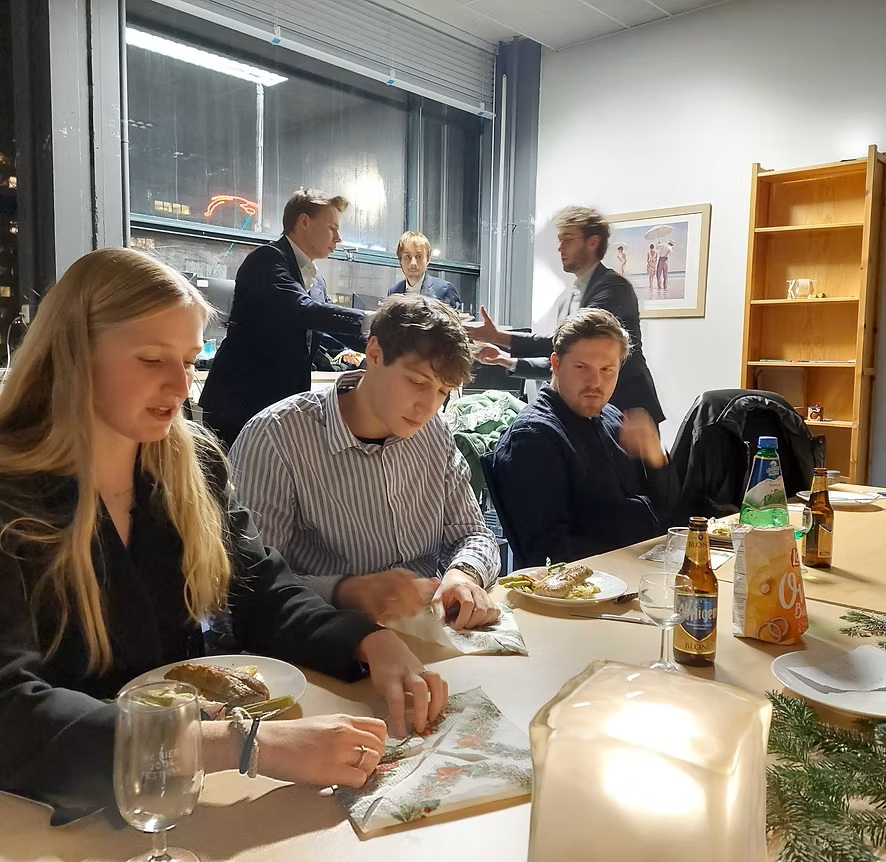 Origami master-class during the ChrisMeta dinner, December 20, 2024