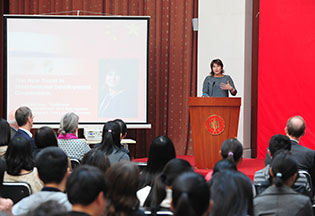 Mrs. Liliane Ploumen gave a presentation in Fudan University