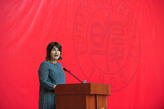 The Dutch Minister of Foreign Trade and Development Cooperation, Mrs. Liliane Ploumen gave a presentation in Fudan University