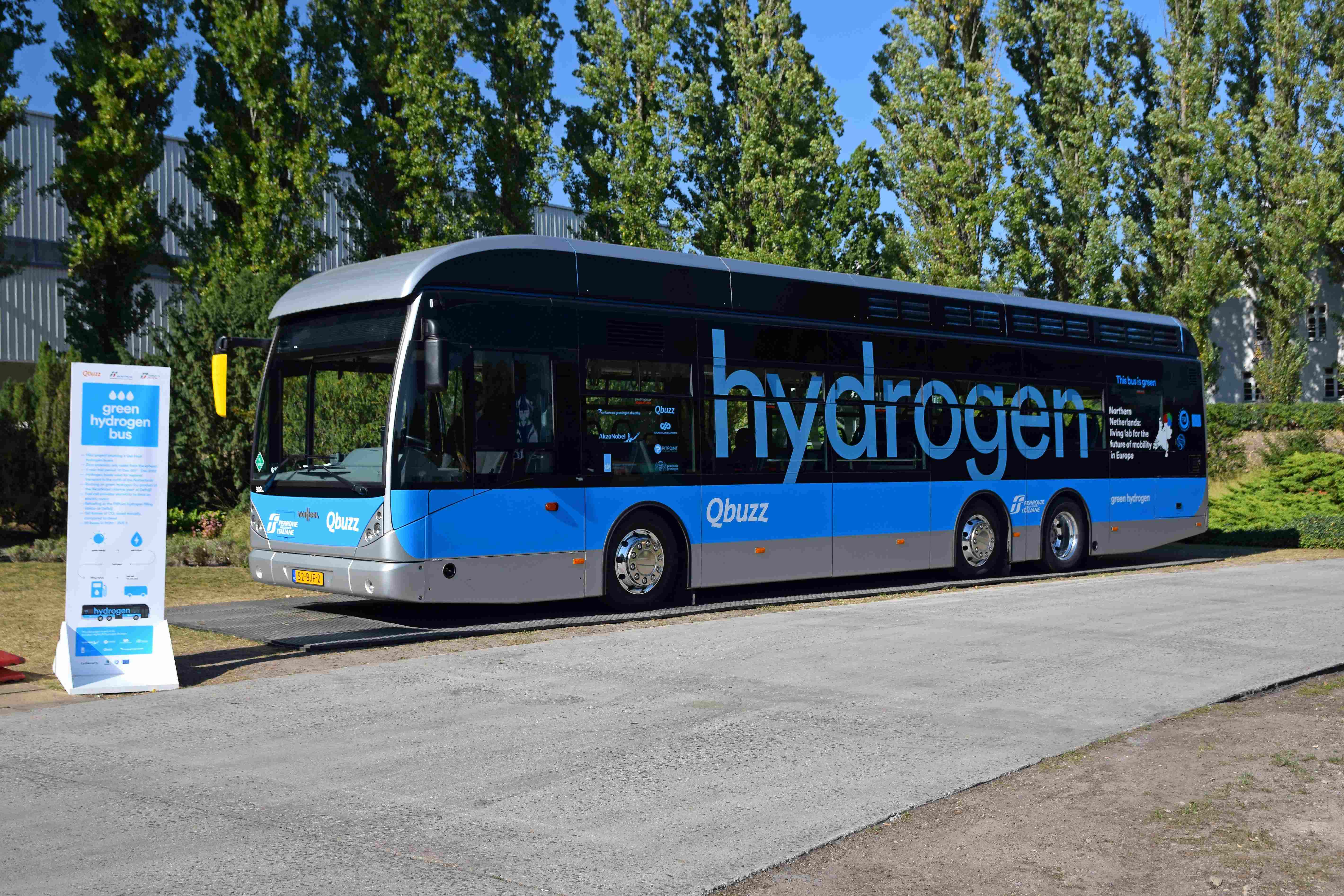 Hydrogen bus