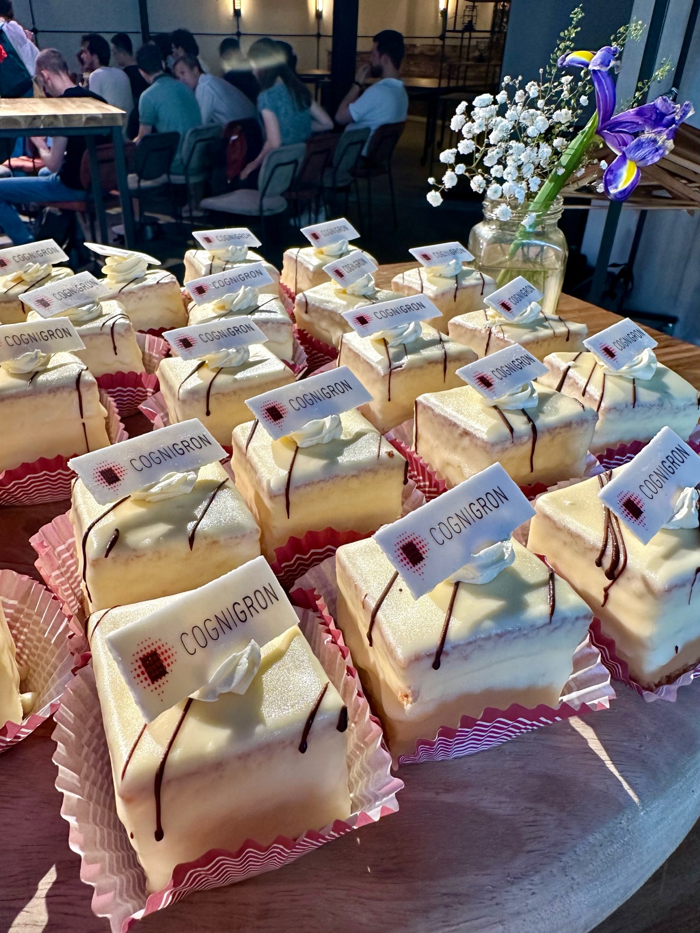 Cognigron cakes