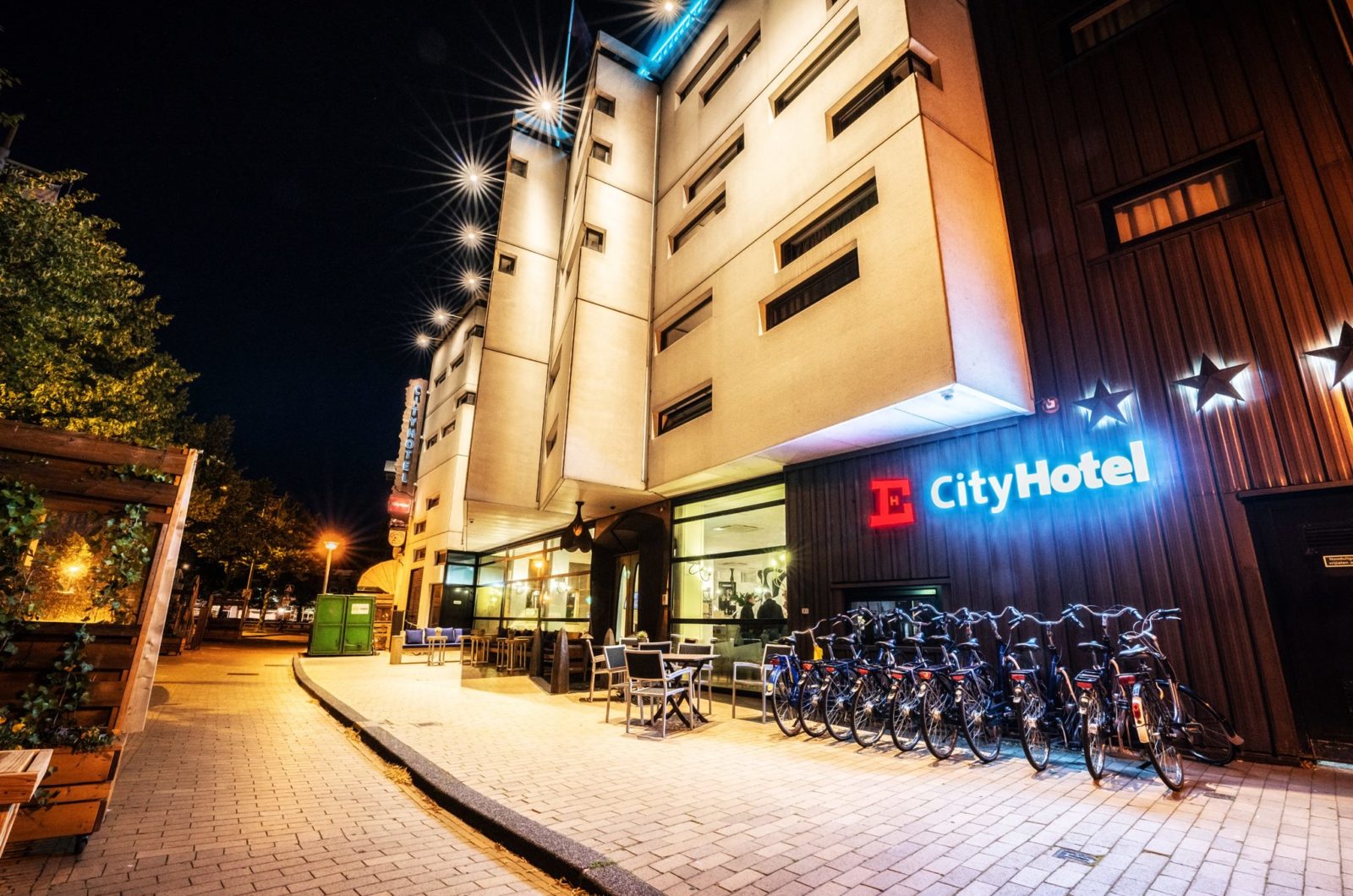 City Hotel