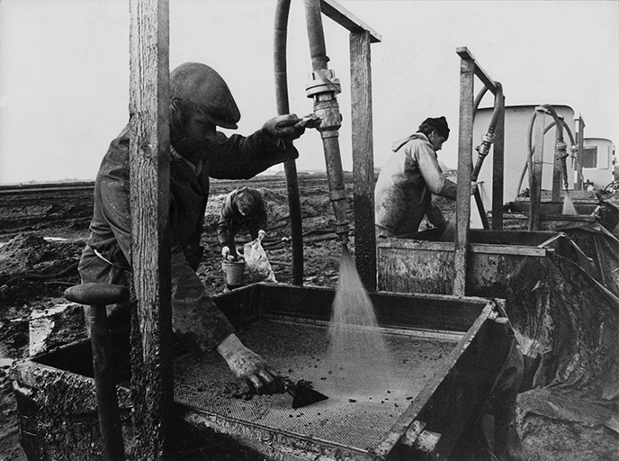 Wet sieving at Siddeburen (province of Groningen).