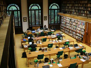 KNIR Library in Rome
