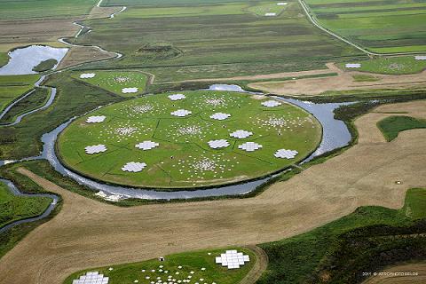 The LOFAR superterp with six LOFAR stations on it.