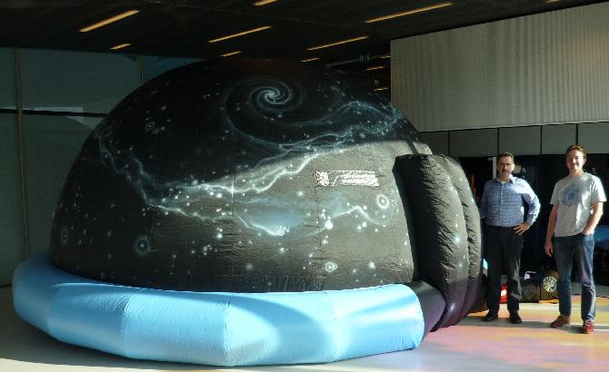 Het mobiele planetarium van het Kapteyn Instituut