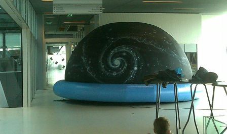 Het mobiele planetarium