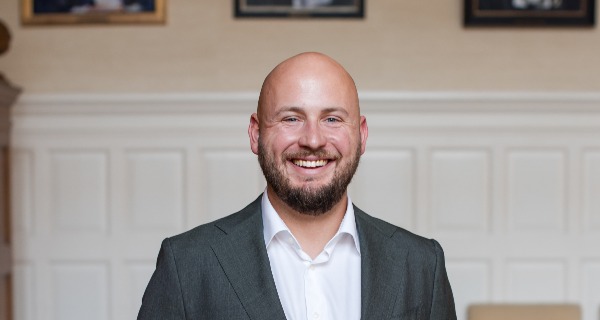 Dr. J.H. (Ole) Gmelin