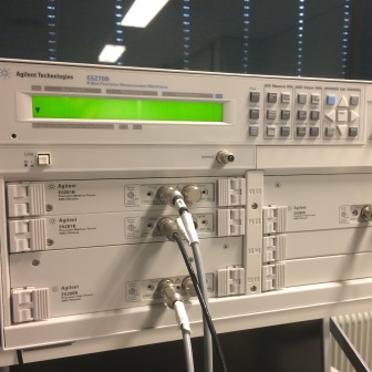 Agilent E5270B