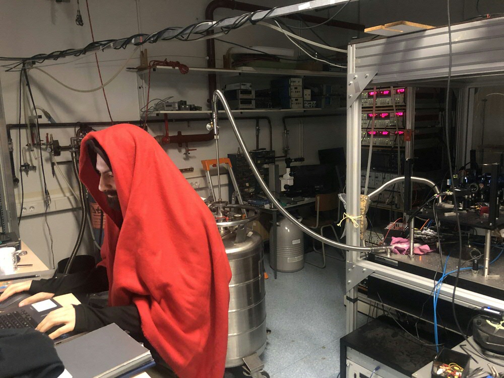 Cedric performing some measurements at low temperatures (~15deg Celsius) - Winter 2022/2023