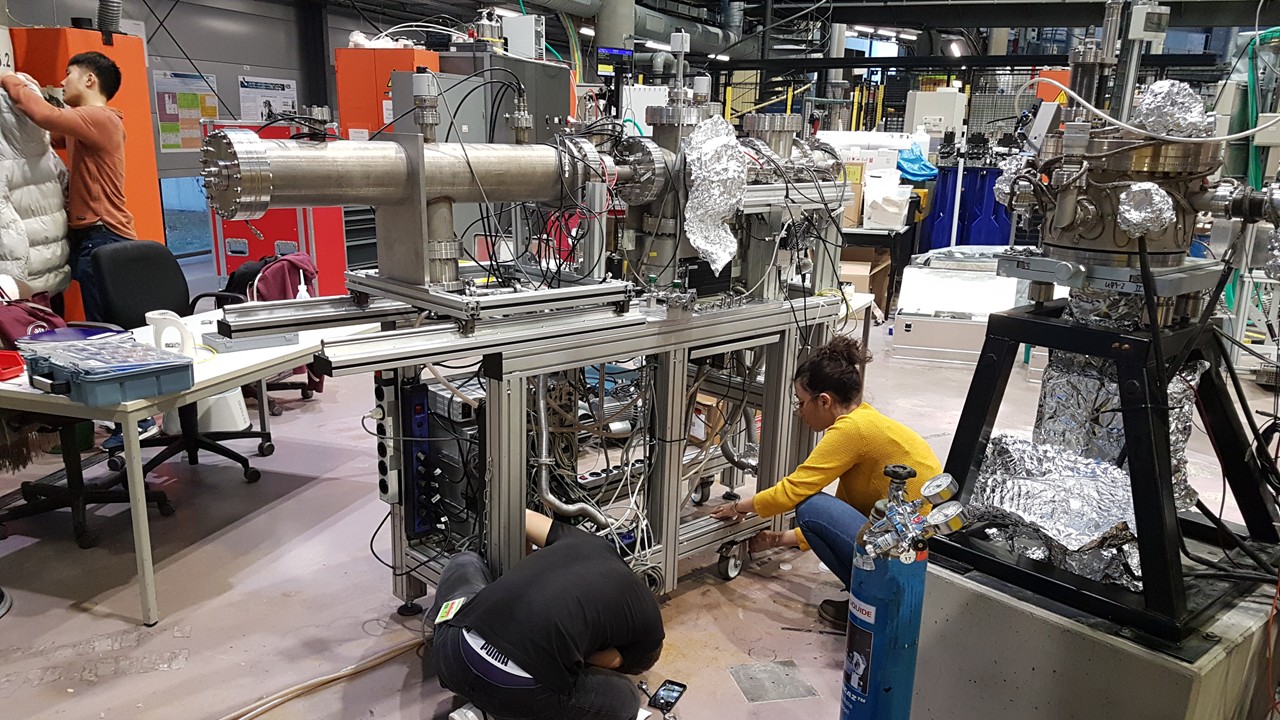 Installing a setup at BESSY II synchrotron in Berlin