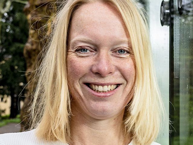 Dr. Nina Hansen