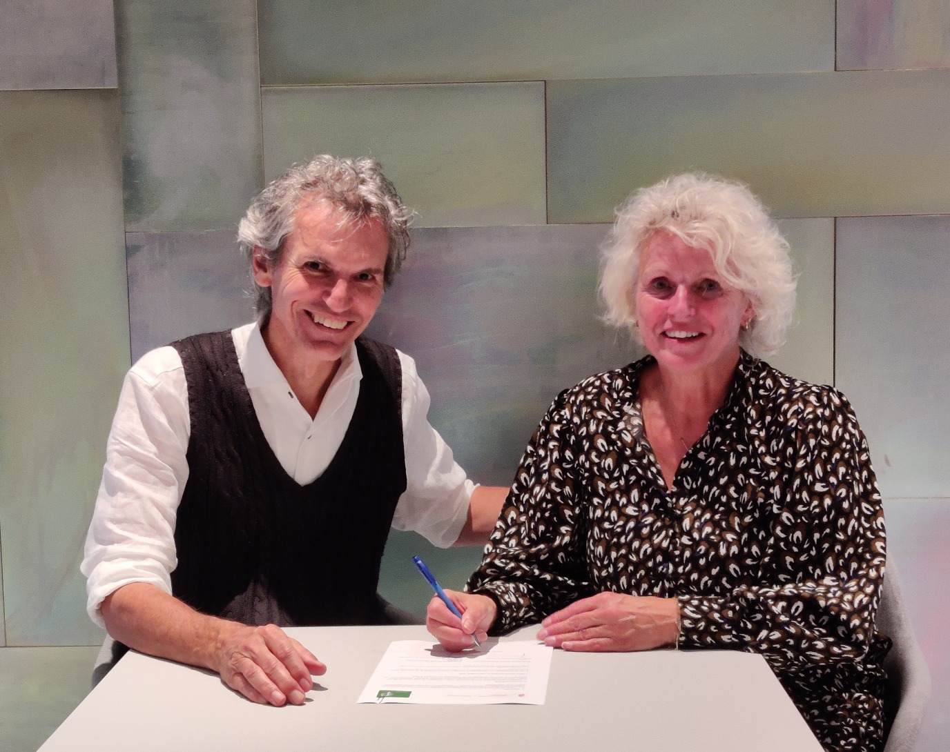 Jesler Kiestra - Head of Staatsbosbeheer in the province of Groningen - and director Frans J. Sijtsma of the Rudolf Agricola School for Sustainable Development.