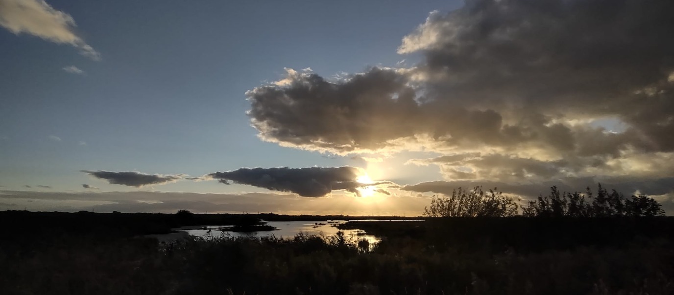 Zonsondergang boven de Groninger Onlanden. Foto: Marco in 't Veldt