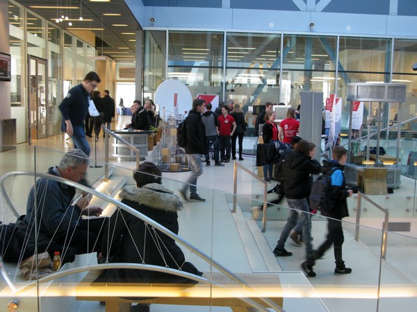 The foyer in Bernoulliborg with the Science LinX permanent exhibition | Photo Science LinX