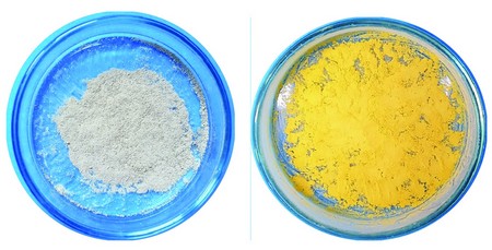 The material before (left) and after switching | Photo Feringa lab, UG