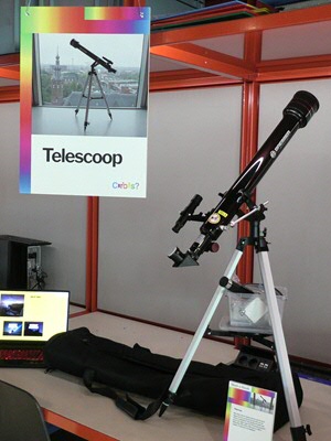 Een telescoop staat uitgestald in het Smartlab | Foto Science LinX