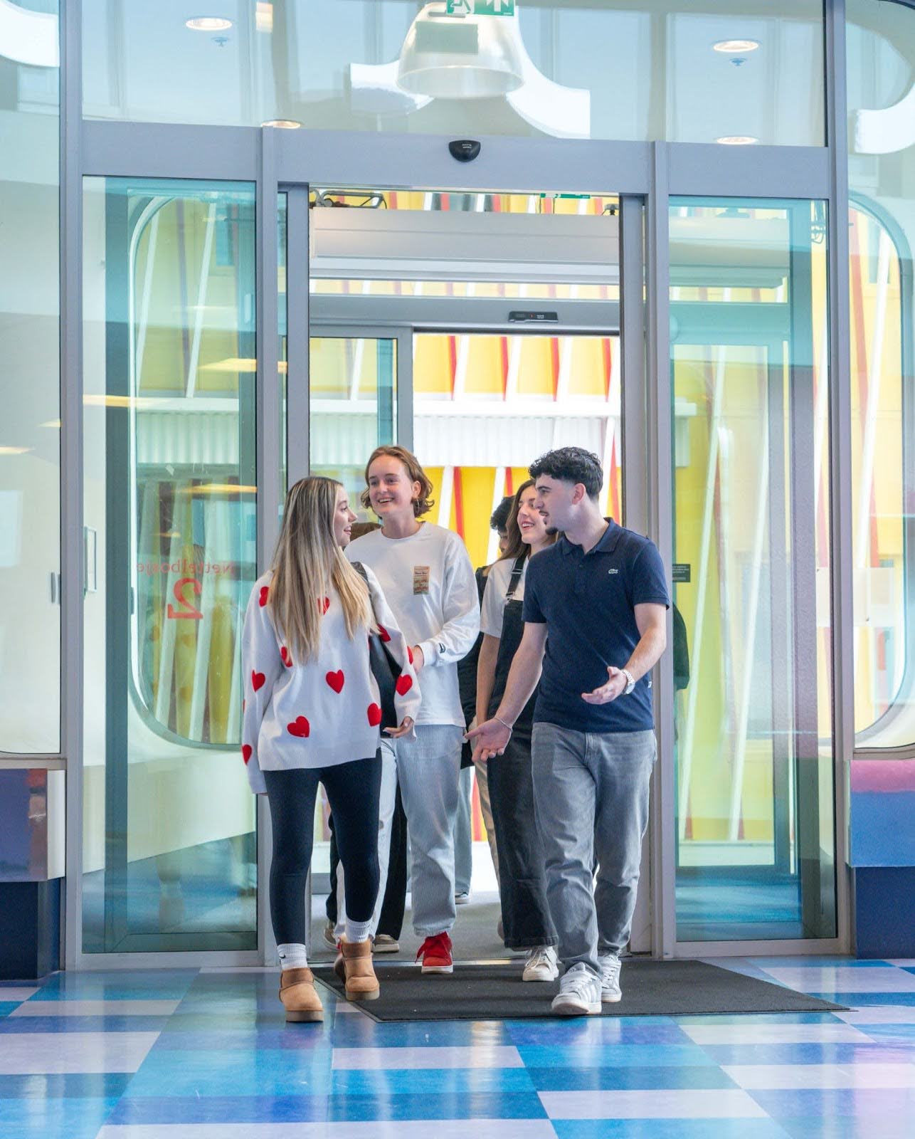 Studenten op de Zernike Campus