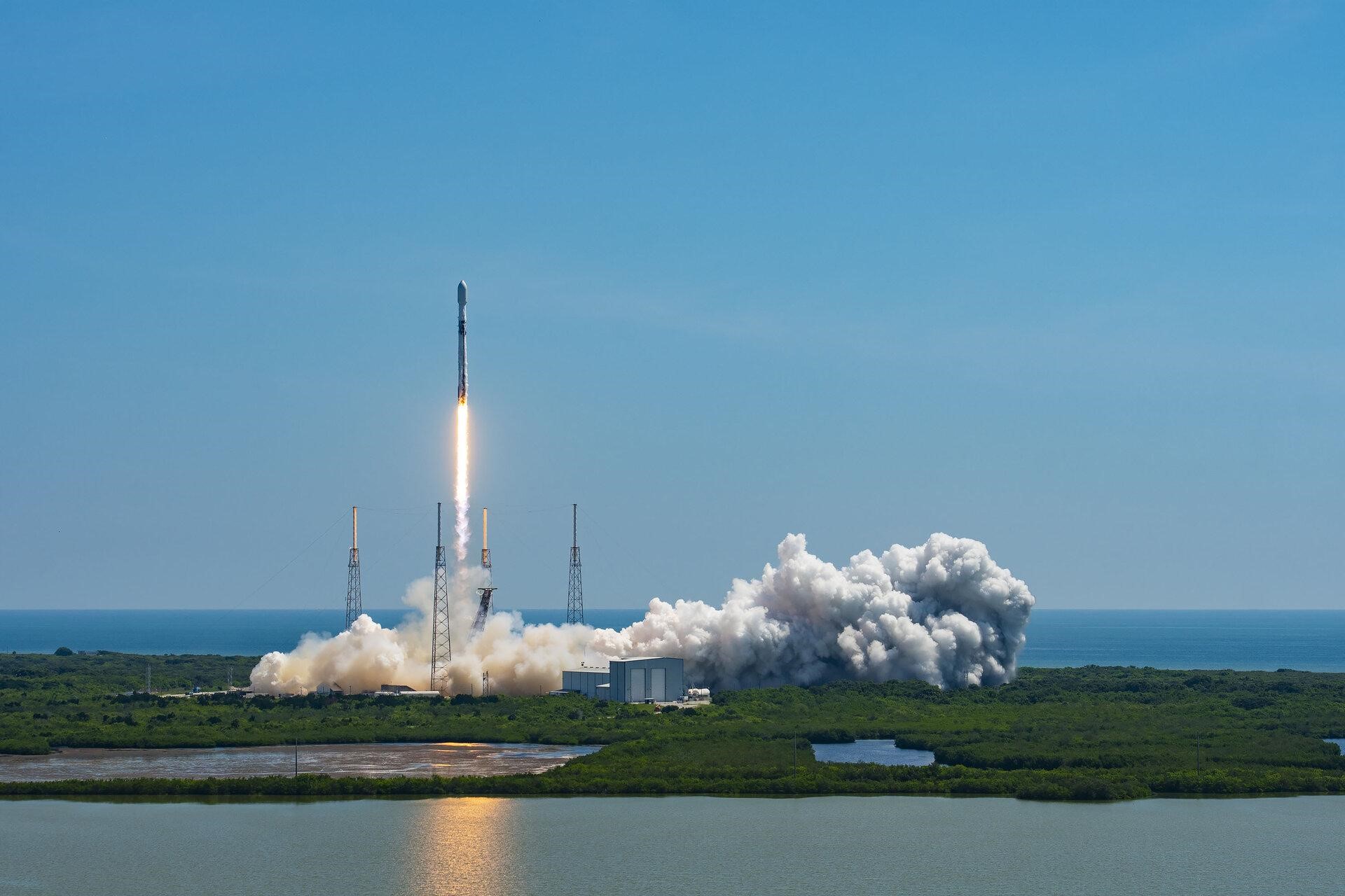 The Falcoln-9-rocket carrying Euclid at lift-off (Photo: ESA)