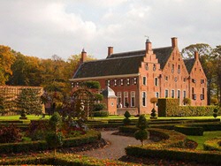 The Menkemaborg in Uithuizen (Hogeland municipality) made by Baykedevries (Wikimedia Commons| CC-BY 4.0)