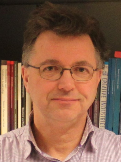 Profielfoto van prof. dr. B. (Bart) Los