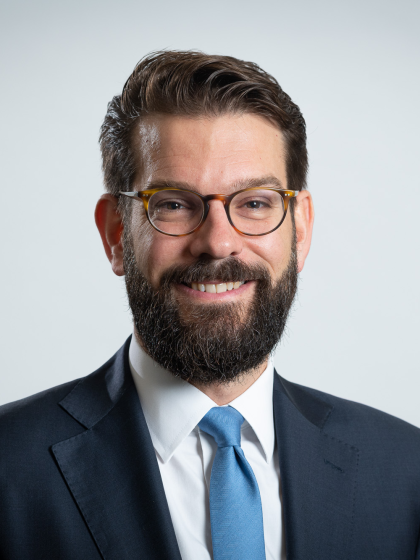 prof. dr. C.F. (Caspar) van den Berg
