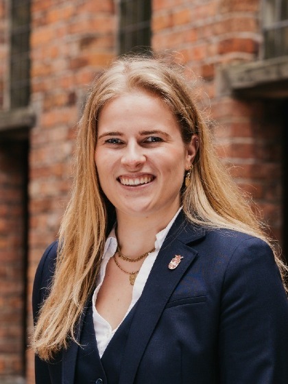 D.M. (Debora) van Tricht