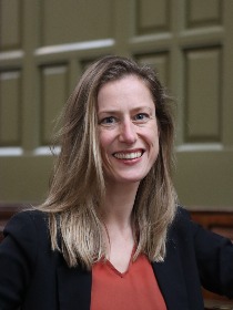Profielfoto van dr. E. (Ellen) van der Werff, PhD