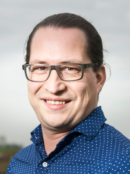 prof. dr. J.O. Mierau