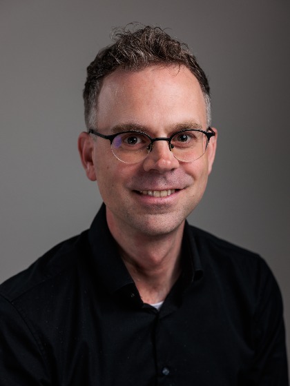 dr. J. (Jelte) Olthof