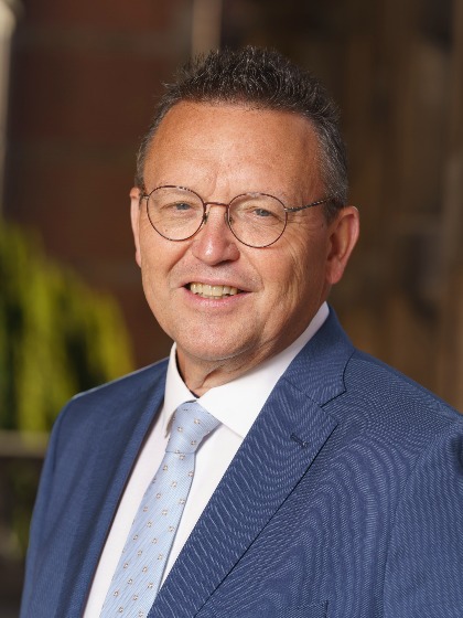 Profile picture of prof. dr. J. (Jouke) de Vries