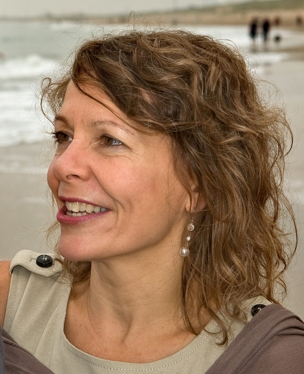 drs. L.D.M.E. (Lucia) van Heteren