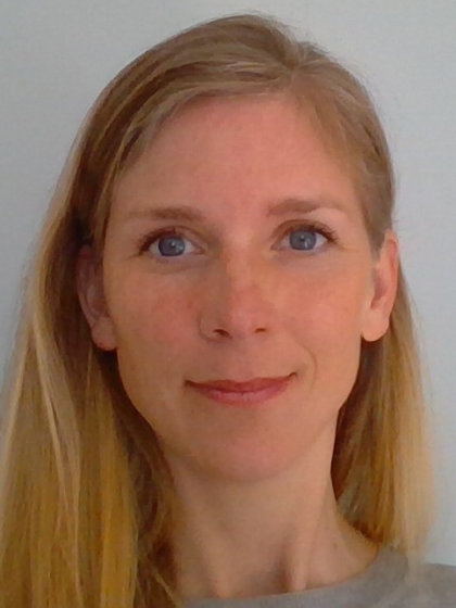 dr. L. (Lotte) van Poppel