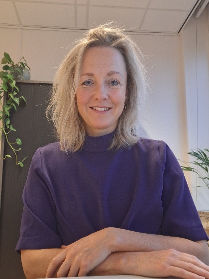 dr. M. (Marieke) Visser