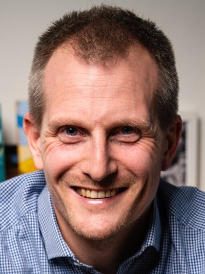 dr. M. (Mark) van Duijn