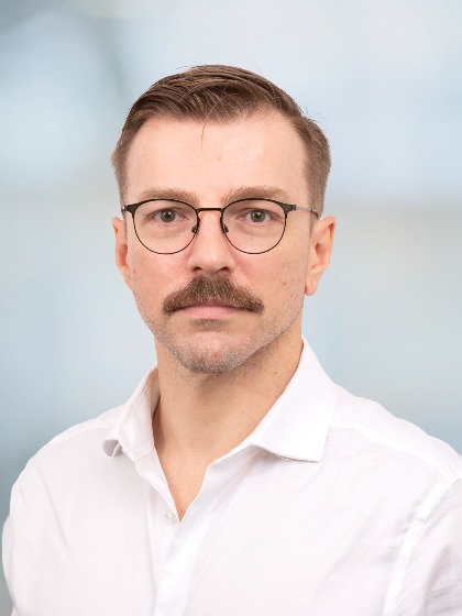 N. (Nikos) Efthymiou
