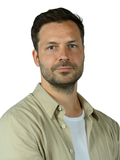 O. (Oliver) Eksteins