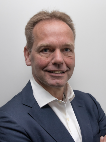 Profielfoto van prof. dr. P. (Paul) de Vos