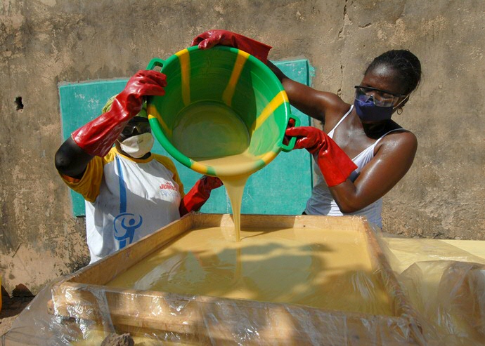 Shea butter production in Burkina Faso