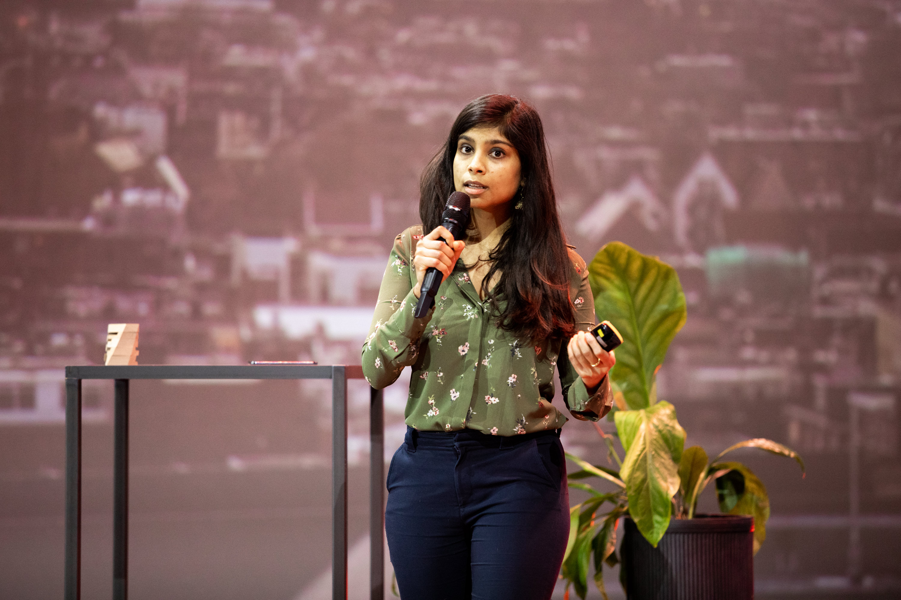 Kritika Maheshwari wins bonus prize for most persuasive pitch