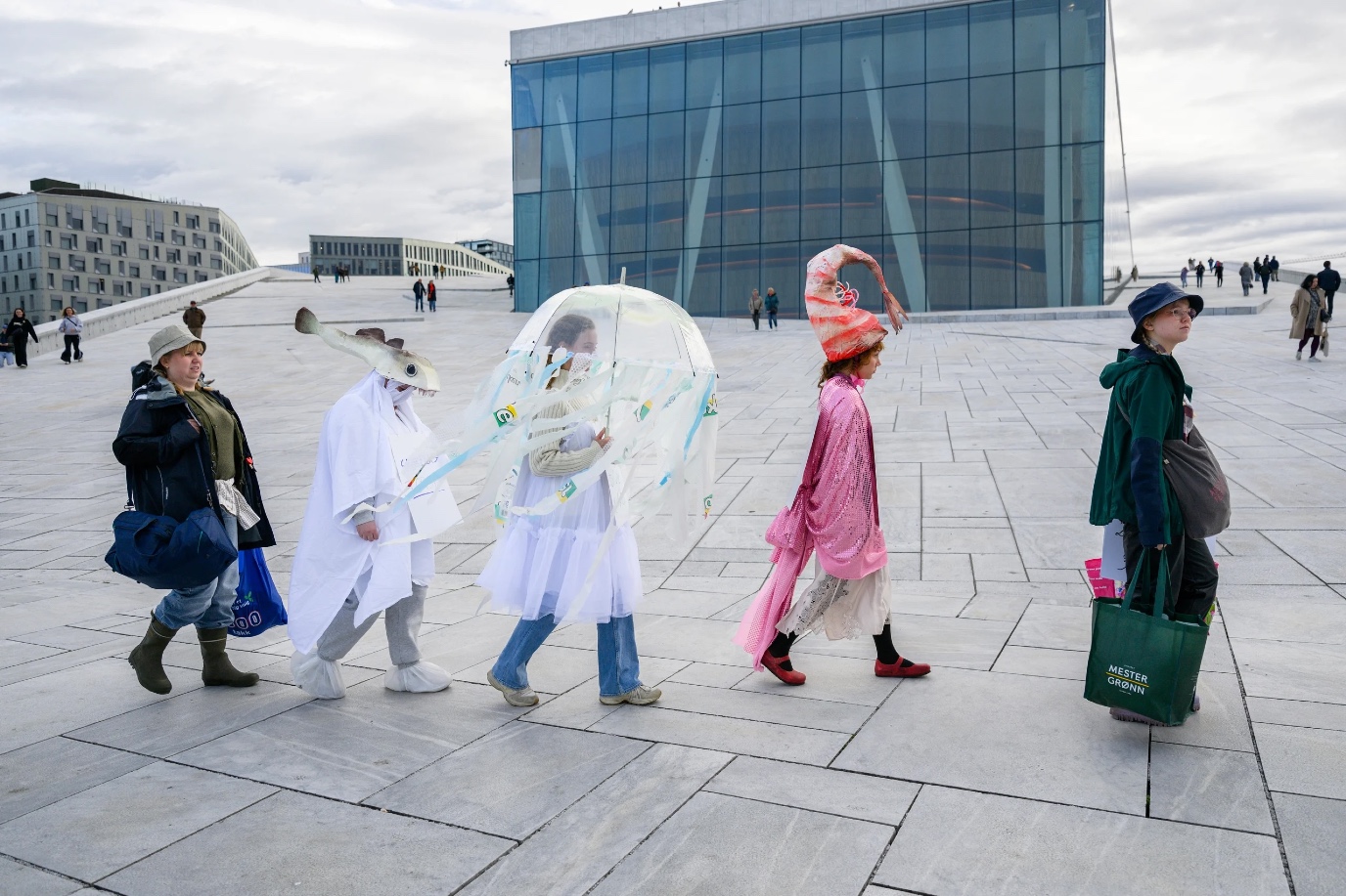Students performing in Oslo