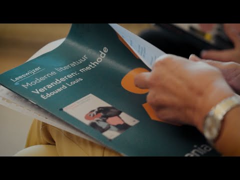 RUG studenten schrijven leeswijzers voor senia leesclubs.
