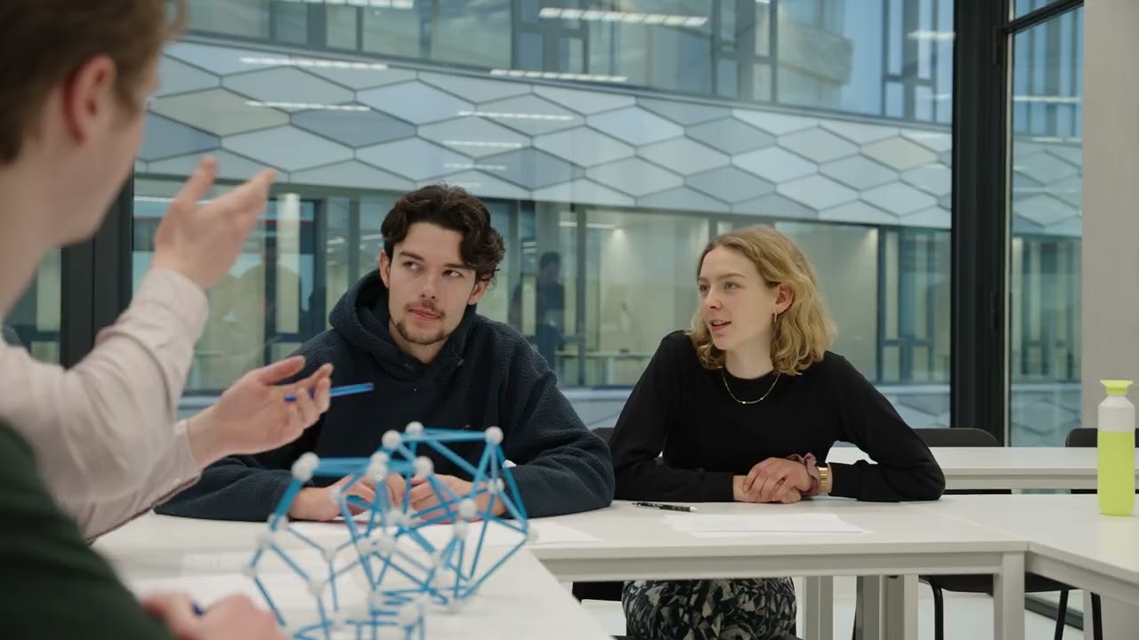 Eerder opgenomen videoimpressie van de Feringa Building