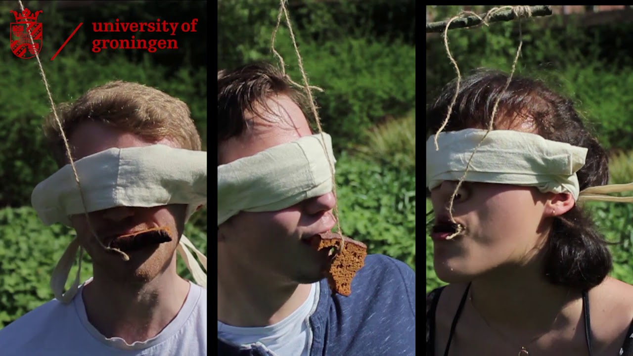  International Students Try Dutch Games #Kingsday