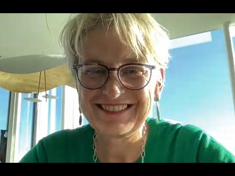 Recognizing and rewarding open research practices: panel discussion